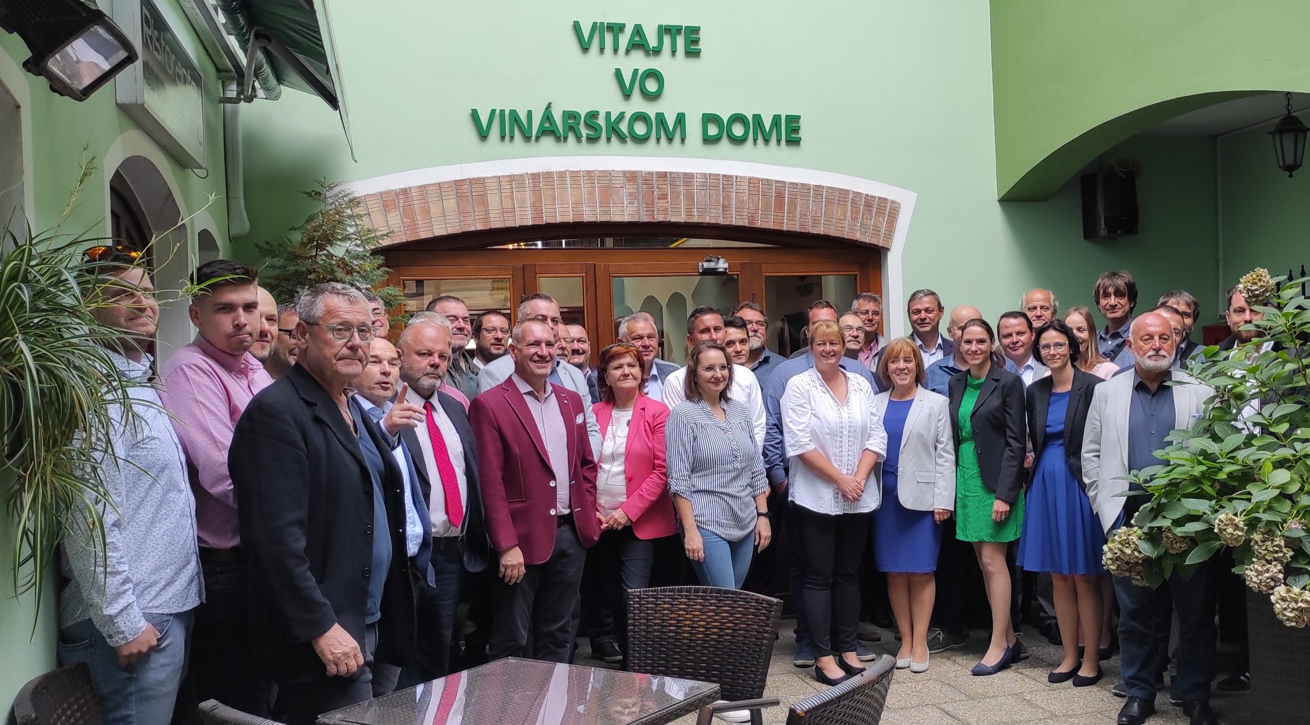 Poznáme novú kompletnú stovku najlepších slovenských vín pre NSV SR